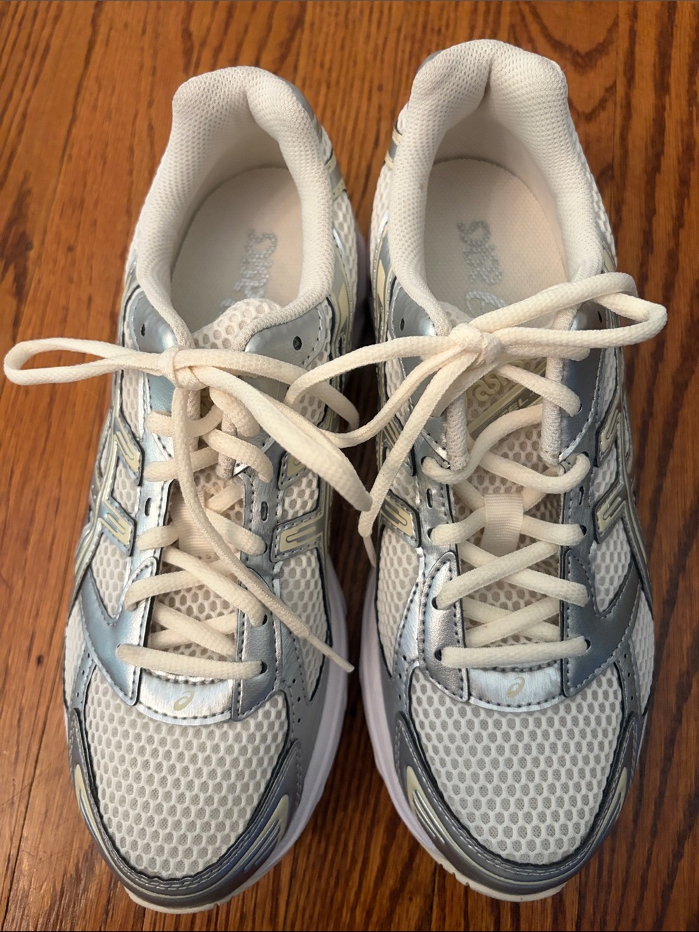 ASICS Gel 1130 White and Silver Athletic Sneakers - Picture 2 of 5